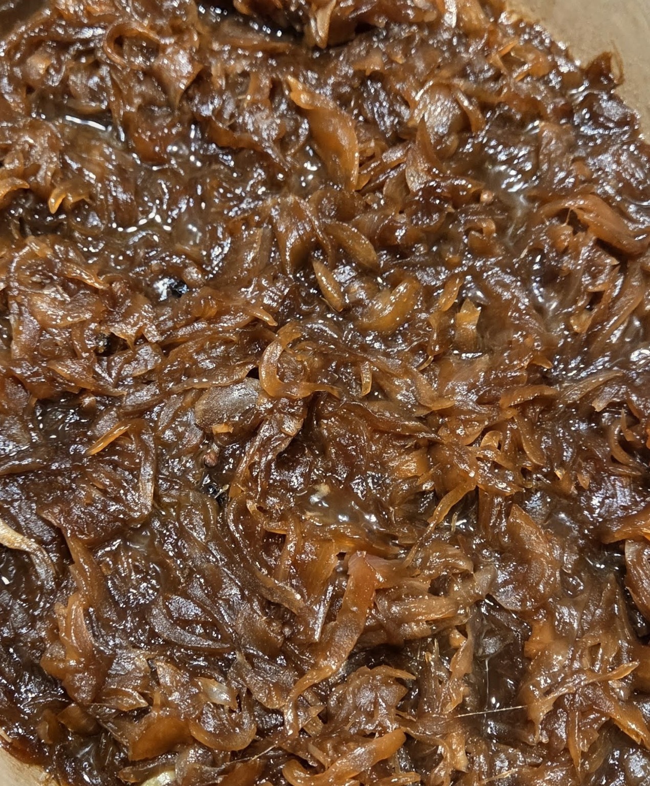 Close-up of finished caramelized red onion chutney.